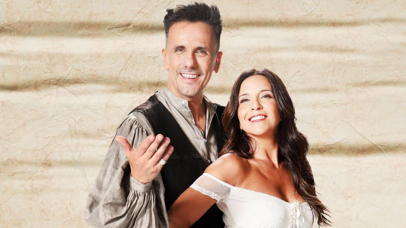 Sergio Lagos y Karla Constant, animadores de Ganar o Servir