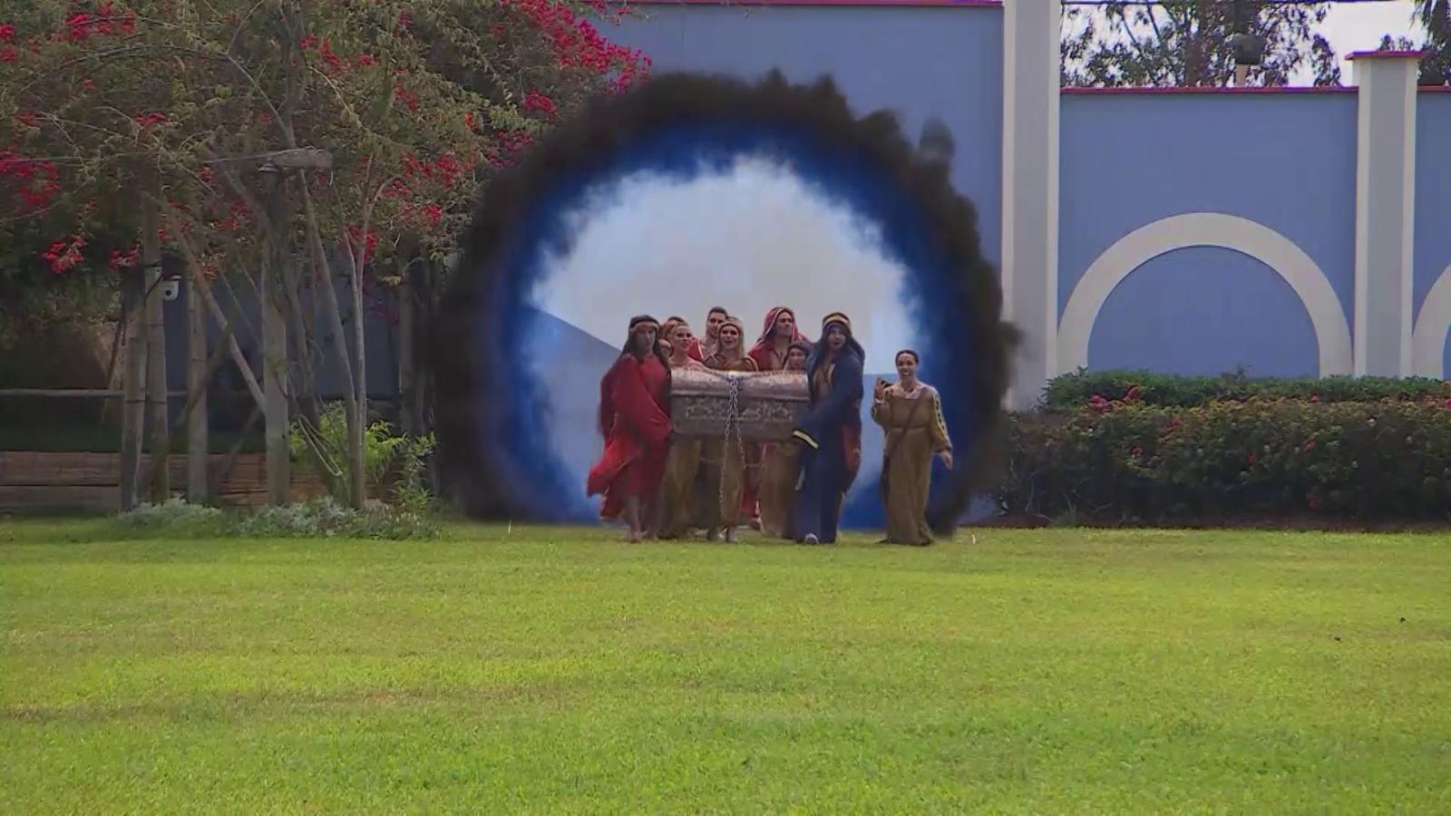 Los participantes de Ganar o Servir viajan al pasado