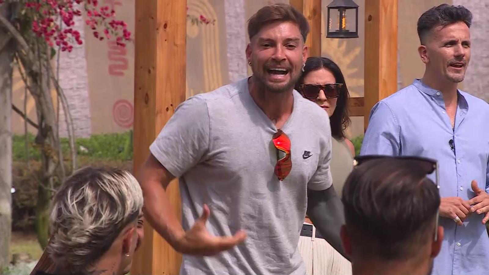 Luis Mateucci celebra no ser eliminado en Tierra Brava