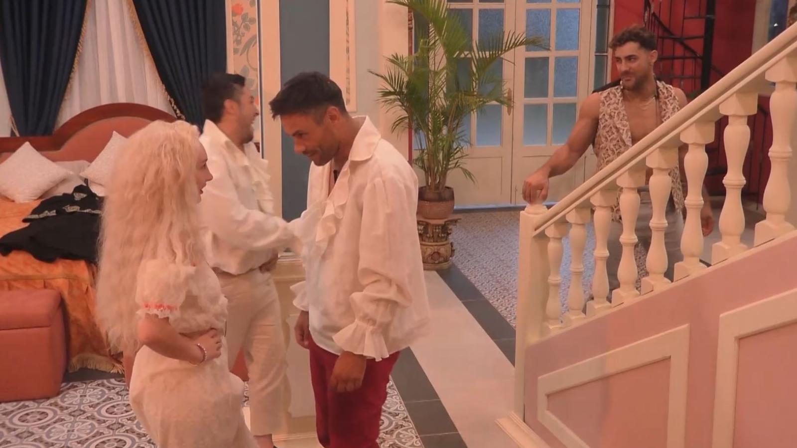 Claudio Valdivia coquetea con Fran Maira en Ganar o Servir