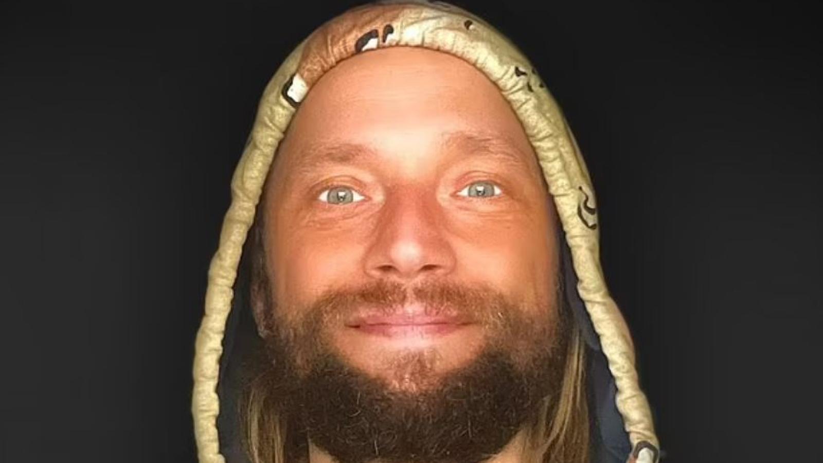 Influencer vegano dejó morir de hambre a su bebé - Instagram