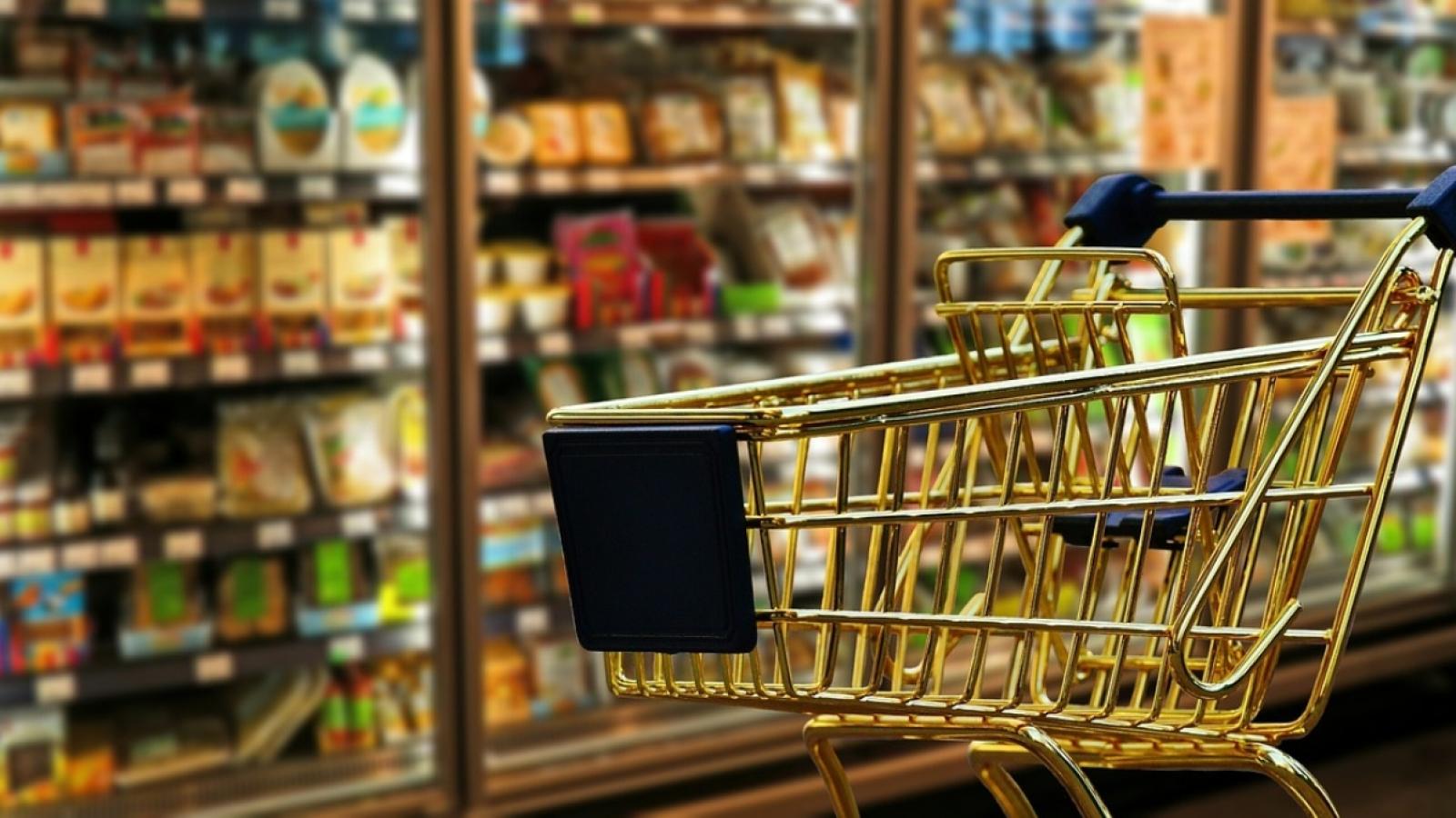 Adulta mayor cae en supermercado - Foto referencial