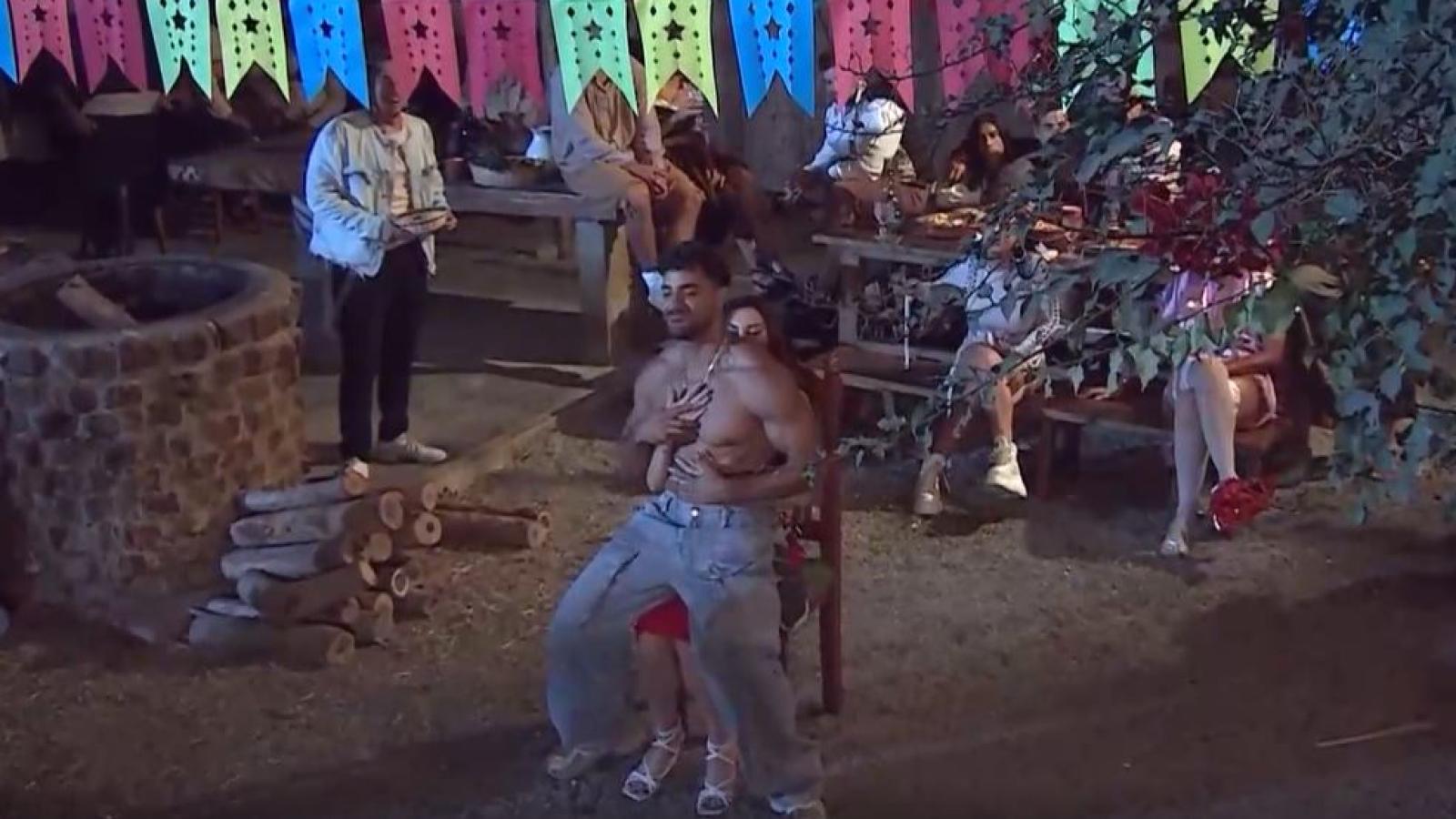 Baile sexy de Austin Palao en Ganar o Servir