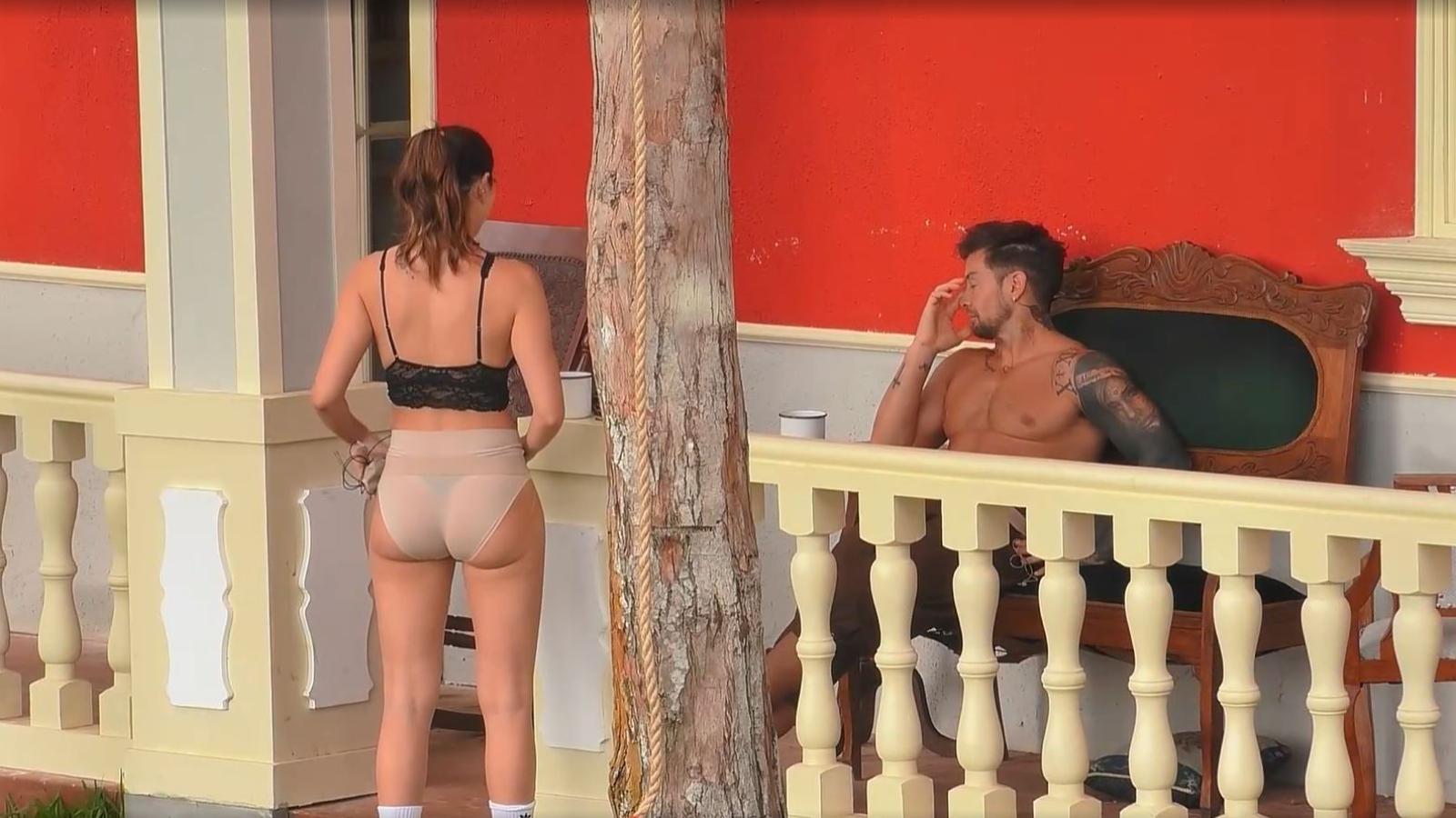 Luis Mateucci habla con Daniela Colett