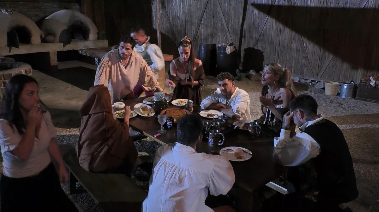 Oriana se queja de la actitud de Mariela en Ganar o Servir