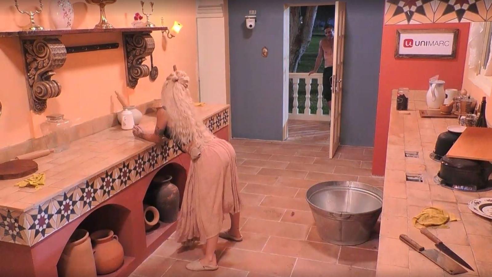 Fran Maira le hace twerk a Claudio 