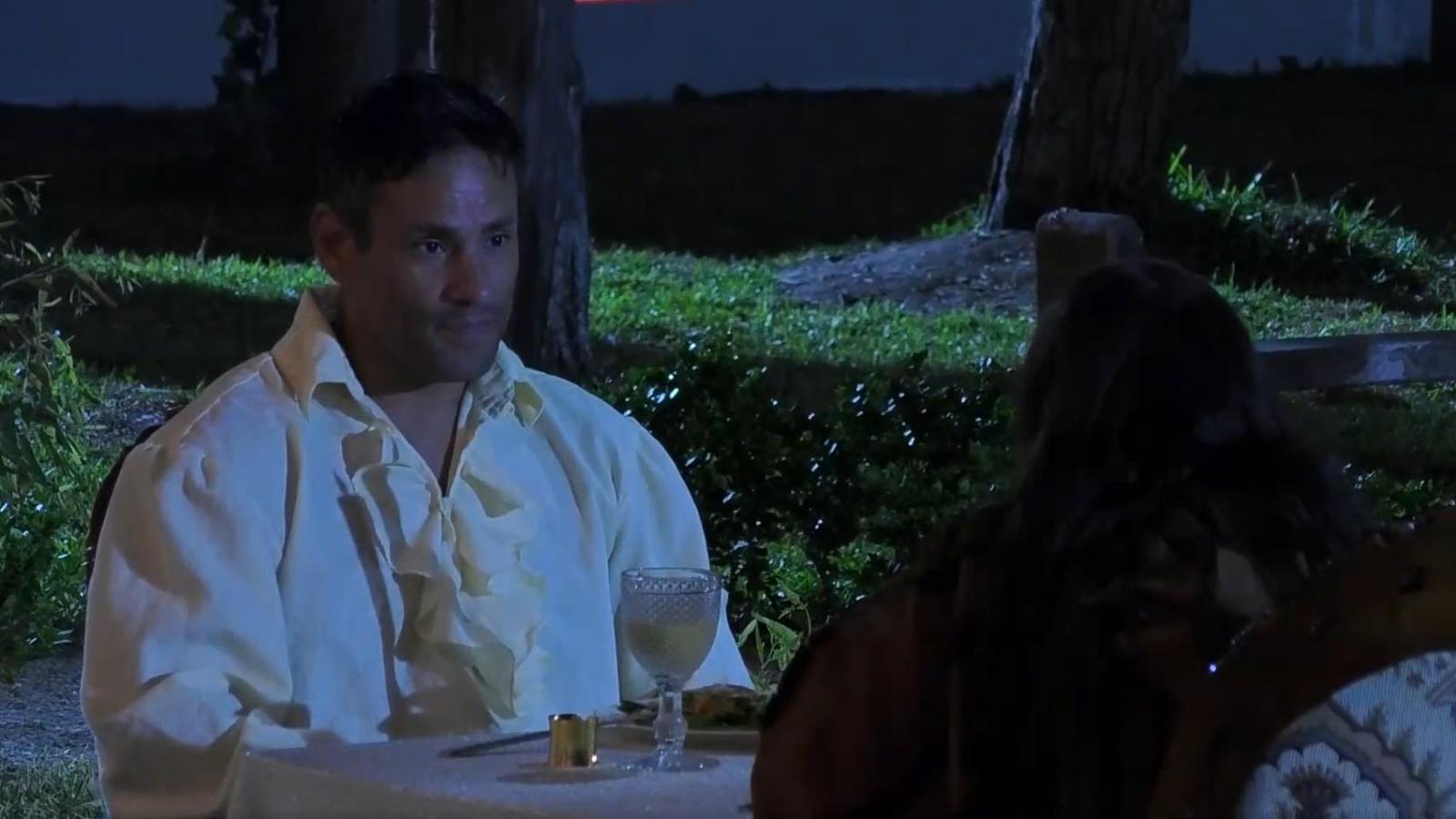 "No te quiero ilusionar": Claudio Valdivia dejó a Blue Mary en la friendzone