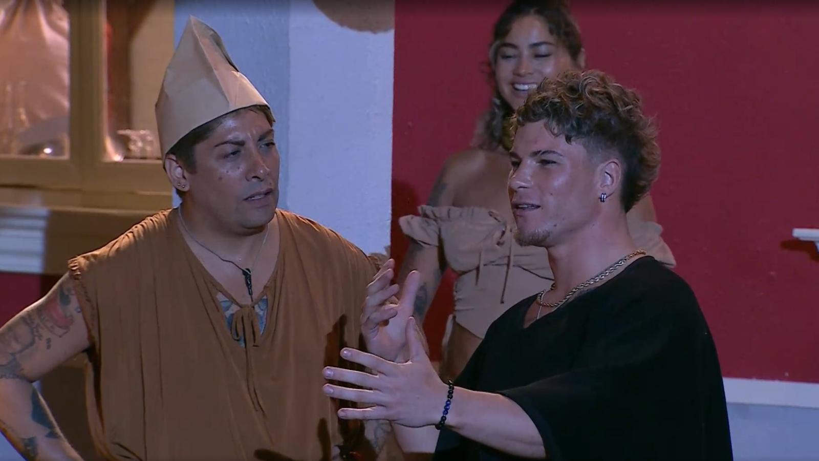 "Esa empanada de pino aceptará...": El desacertado piropo de Rai en fiesta guachaca​