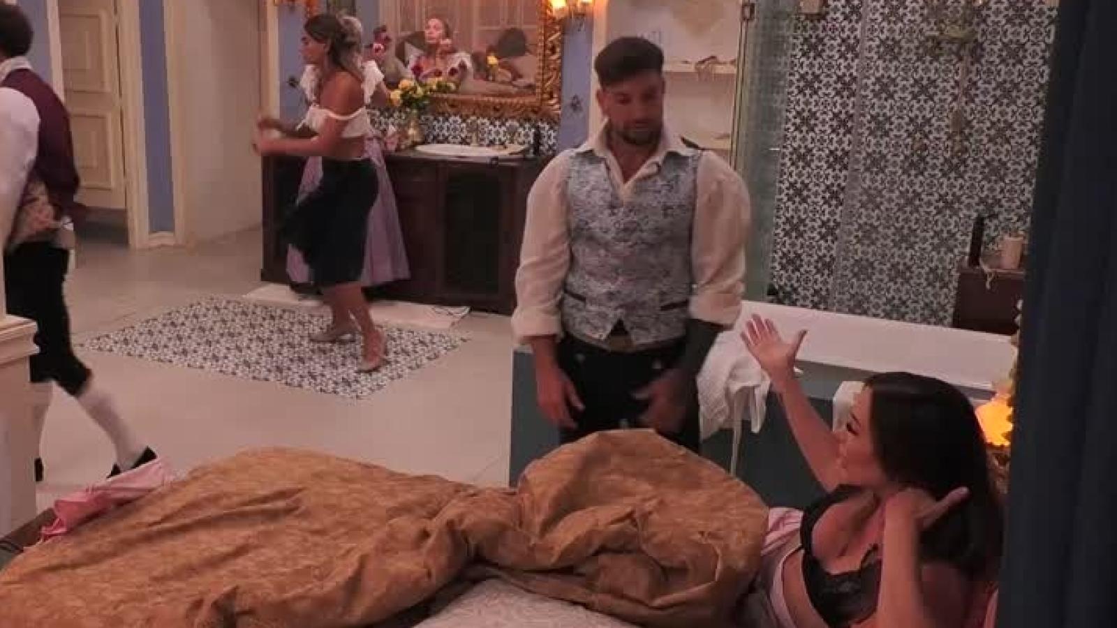 Daniela se mostró celosa por dichos de Luis sobre Daniela Aránguiz.