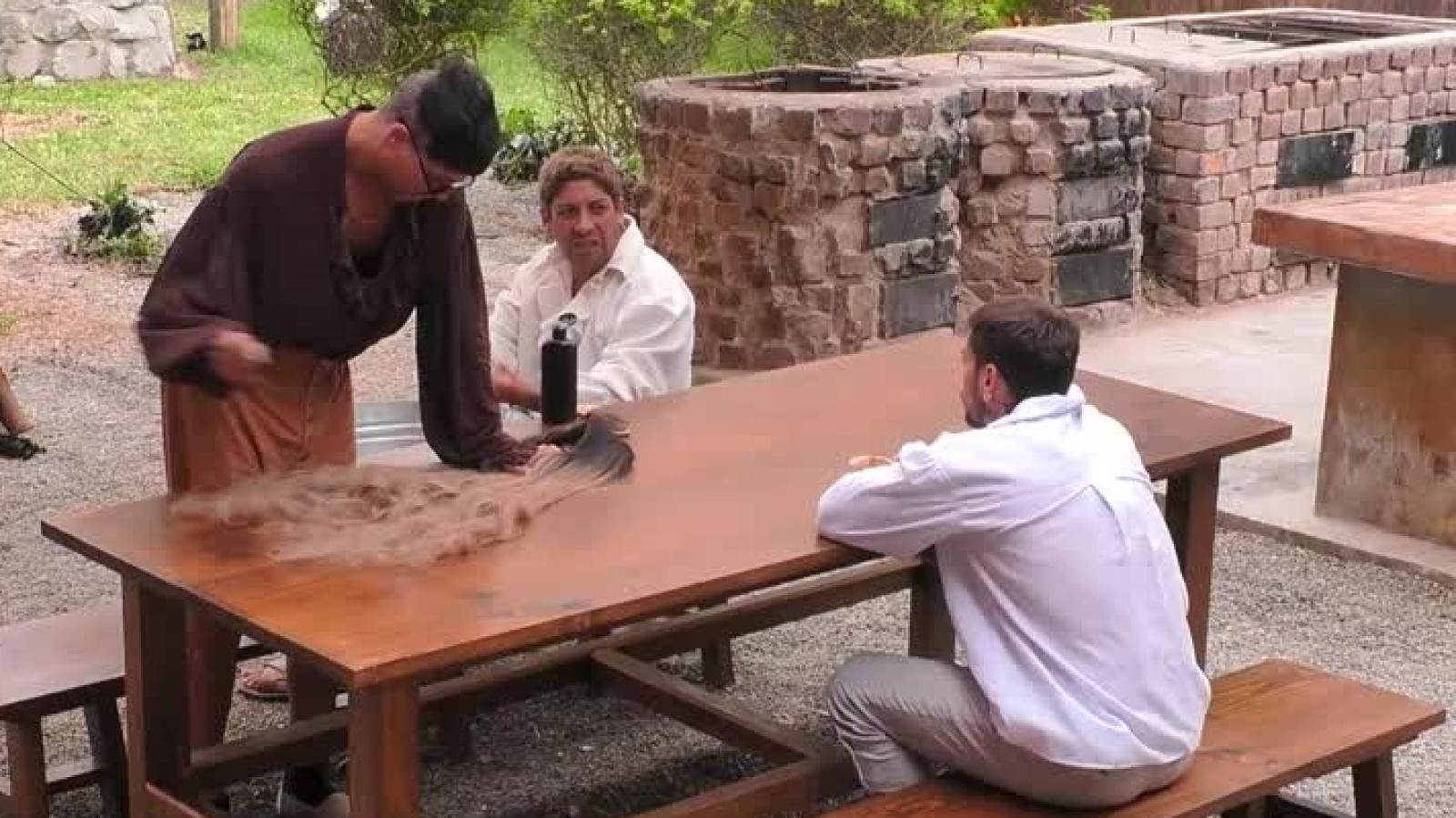 Blue Mary, cuestionada por sus ex compañeros.