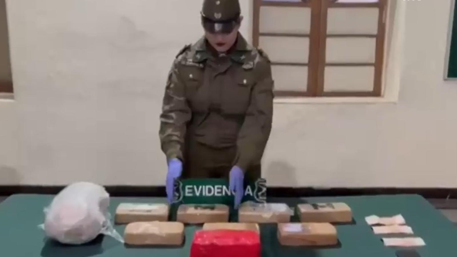 Detienen a hombre con 9 kilos de droga en Estación Central