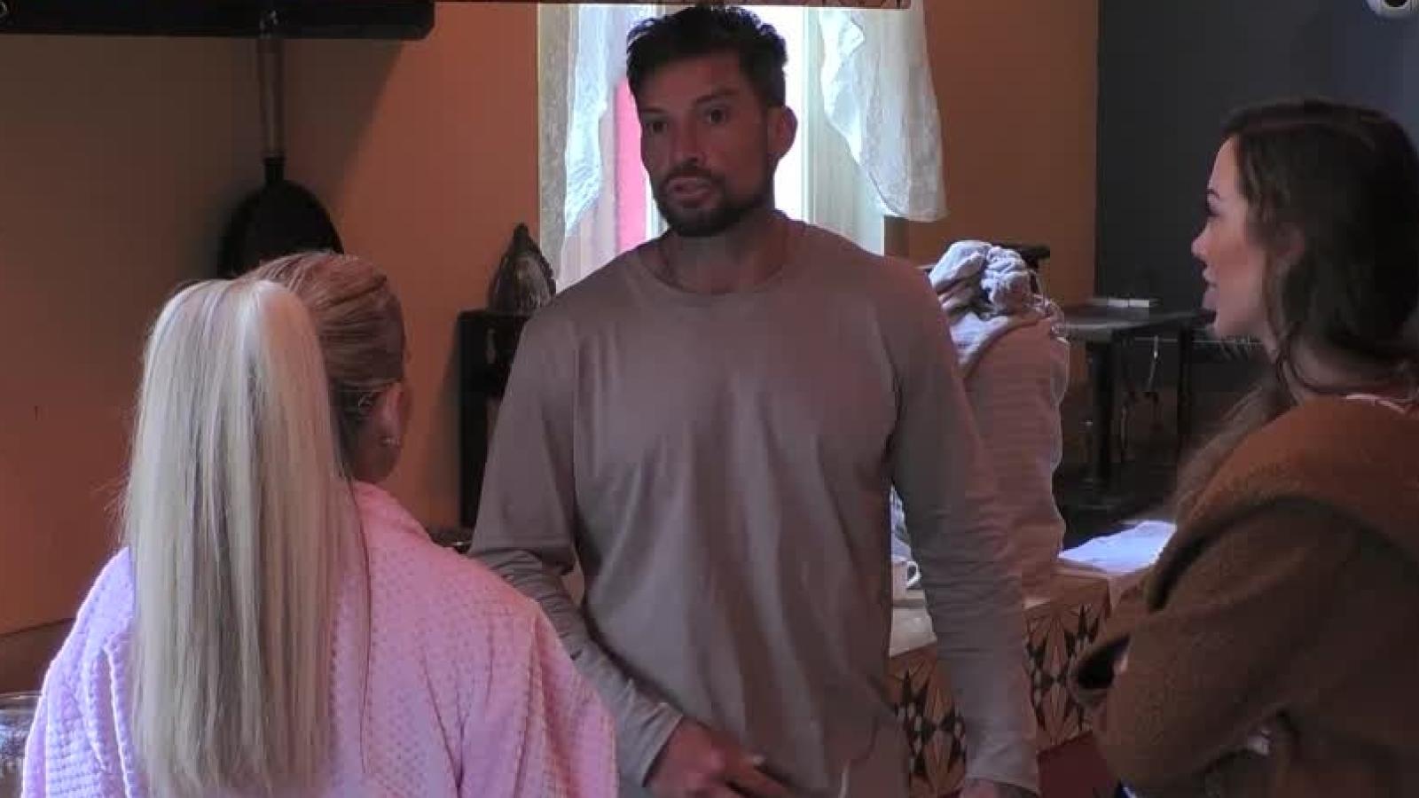 Luis Mateucci, Oriana y Daniela, hablando sobre Gala.