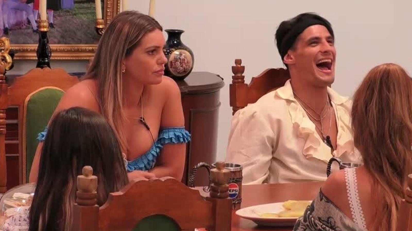 Faloon Larraguibel se expresó furiosa por la situación.