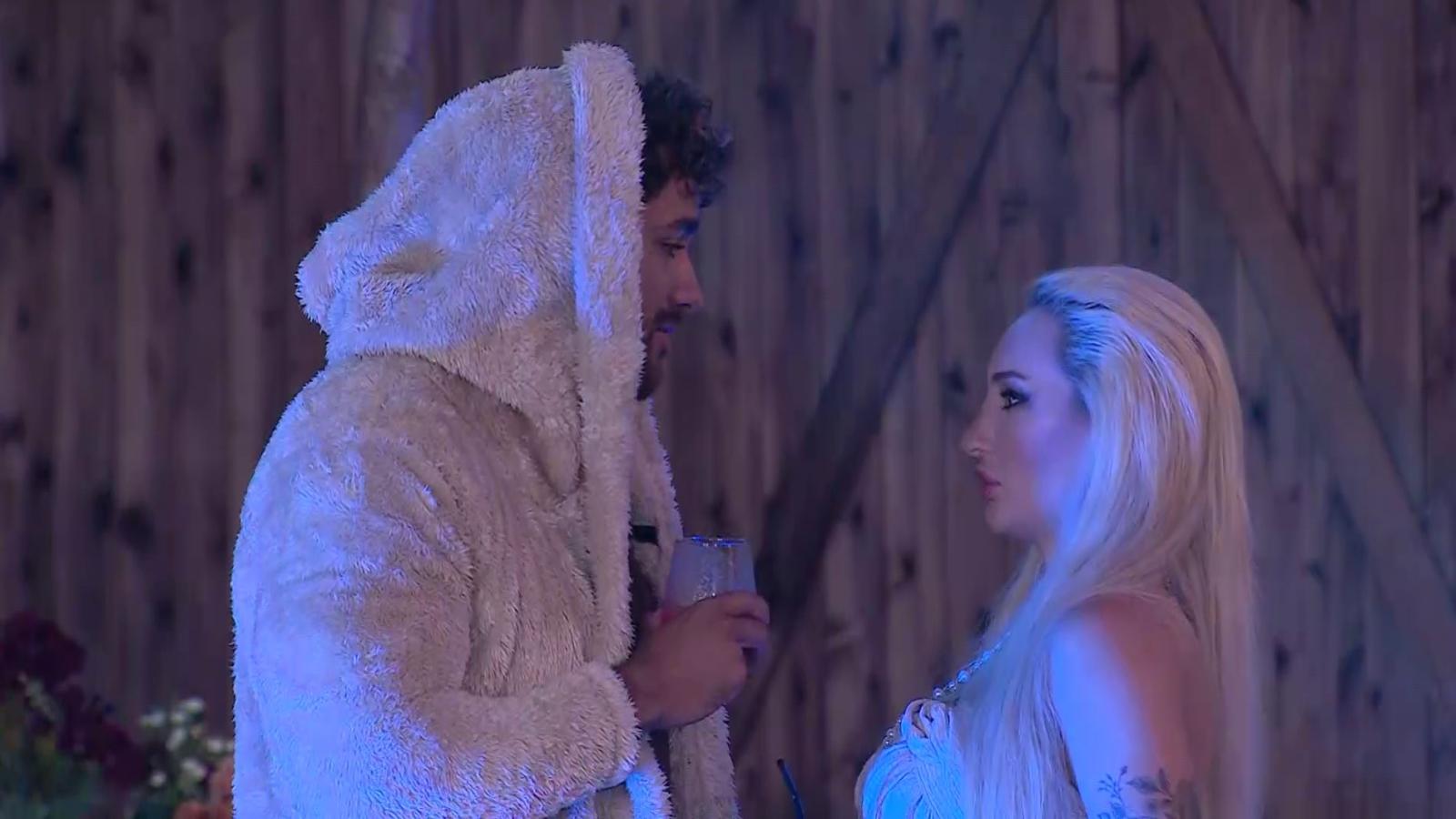Austin y Fran discuten en Ganar o Servir