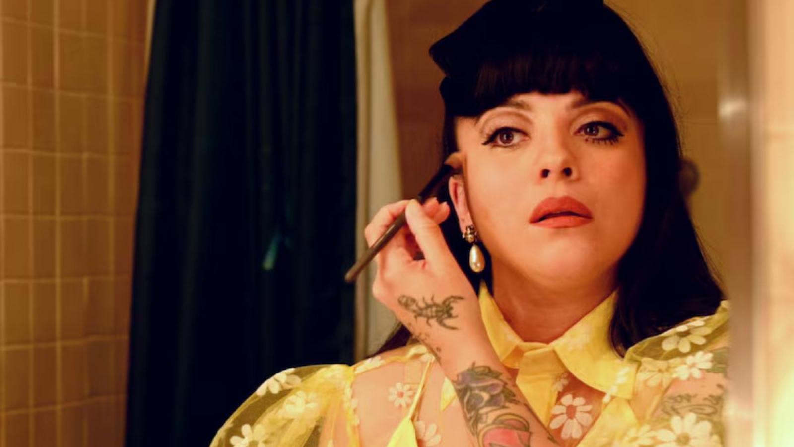 Mon Laferte revela crudos episodios de su vida en su documental