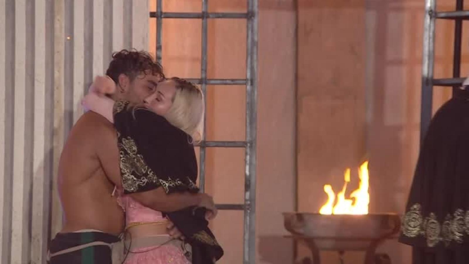 Austin Palao dejó anoche la casona de Ganar o Servir.