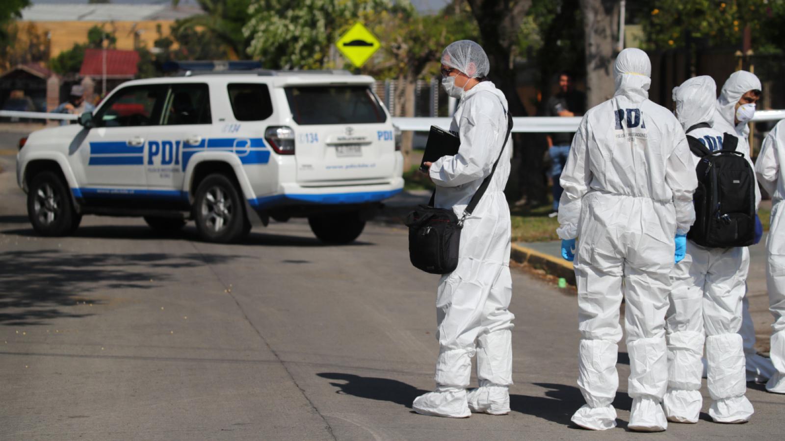 Adulto mayor de 75 años falleció tras sufrir portonazo en Maipú - Créditos: ATON