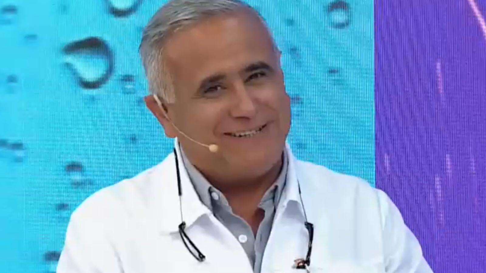Doctor Ugarte sorprendió a su pareja con amoroso gesto