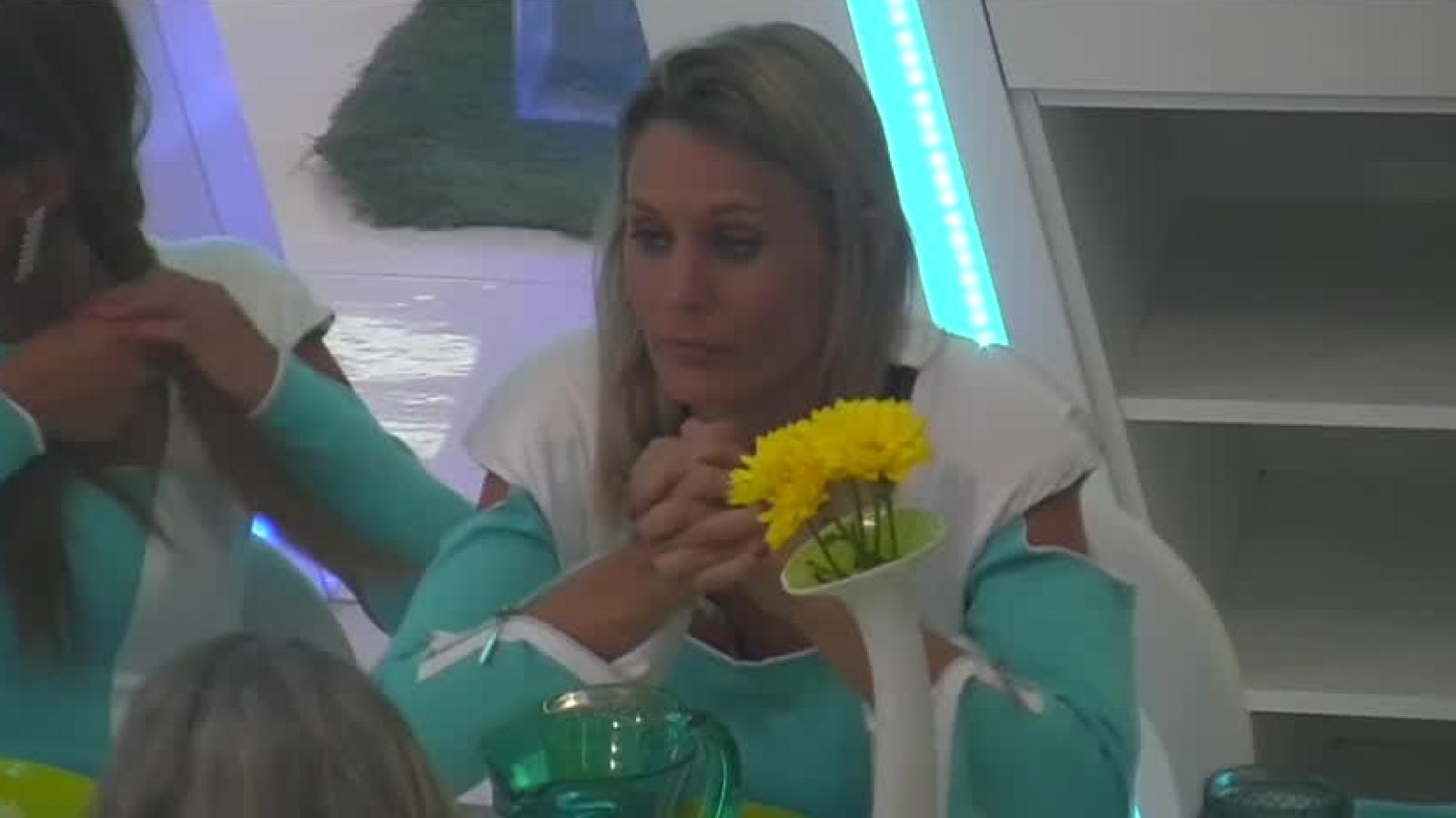 Mundos Opuestos 2