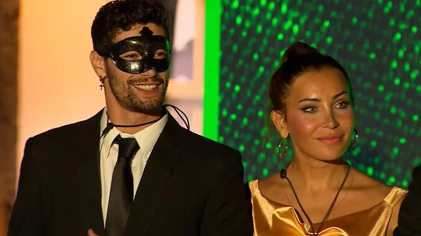 Jhonatan Mujica y Daniela Requena
