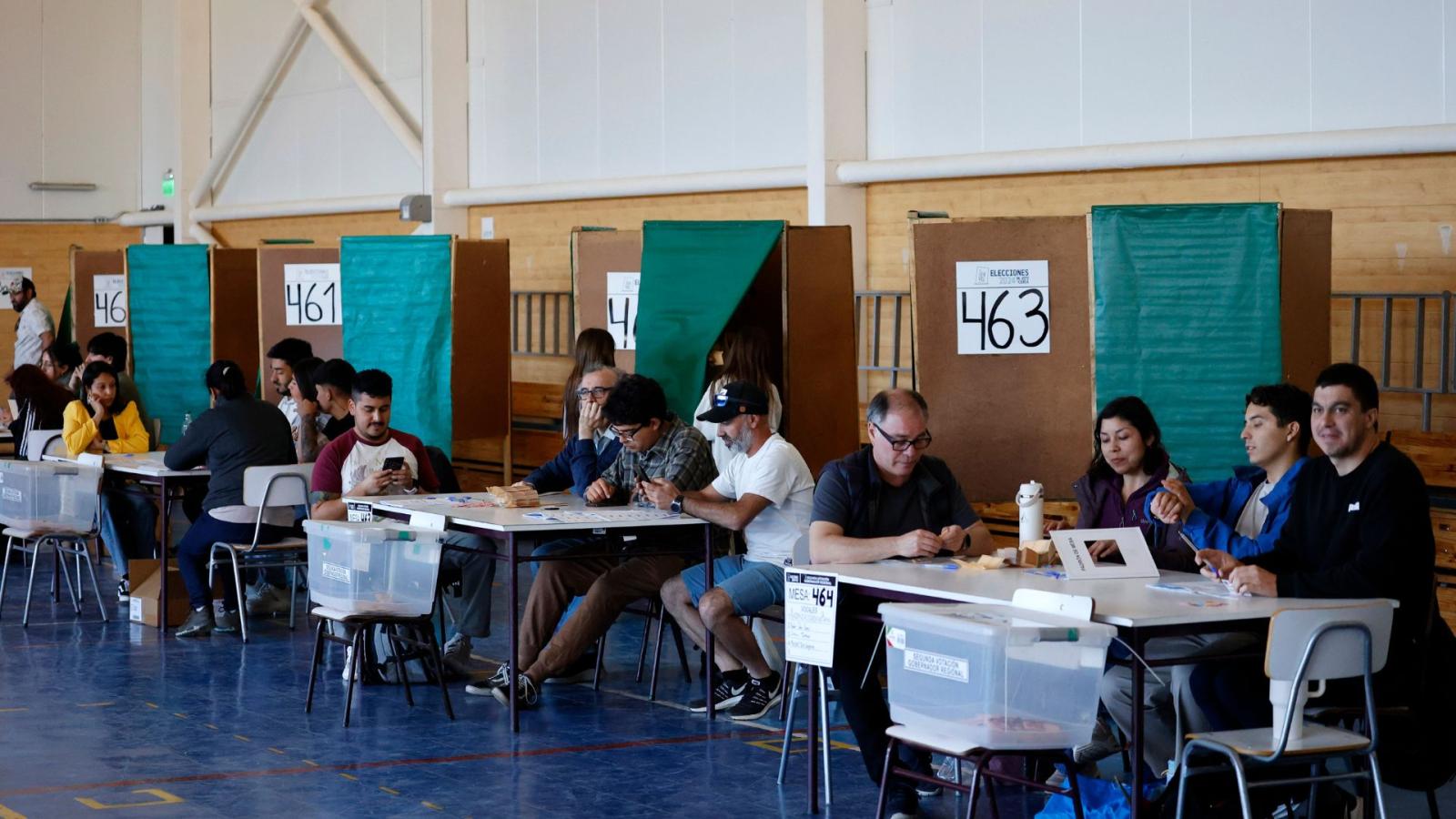 Vocales de mesa para las primarias 2025 - Créditos: ATON