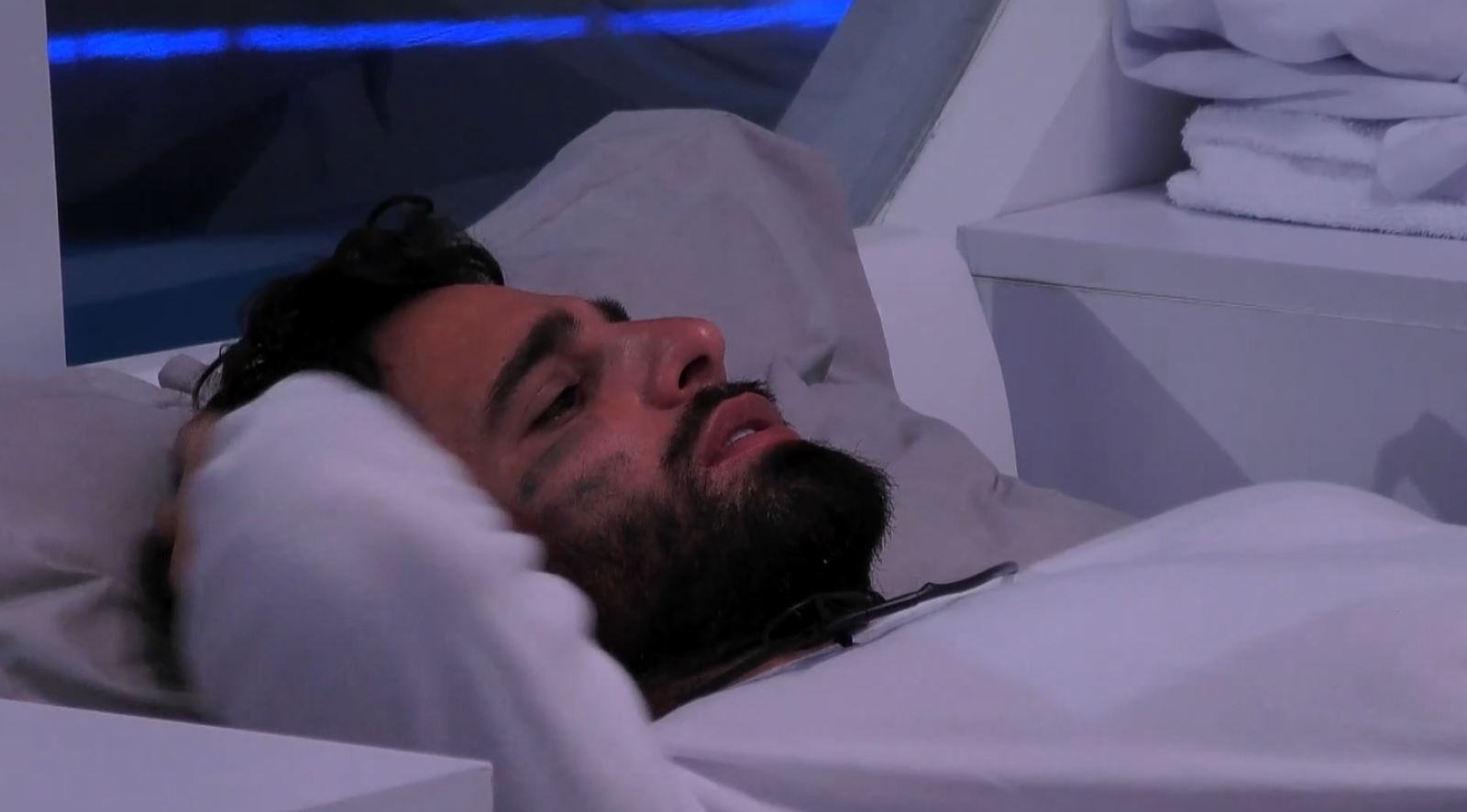 Canal 13 - Yoan Curtis en Mundos Opuestos