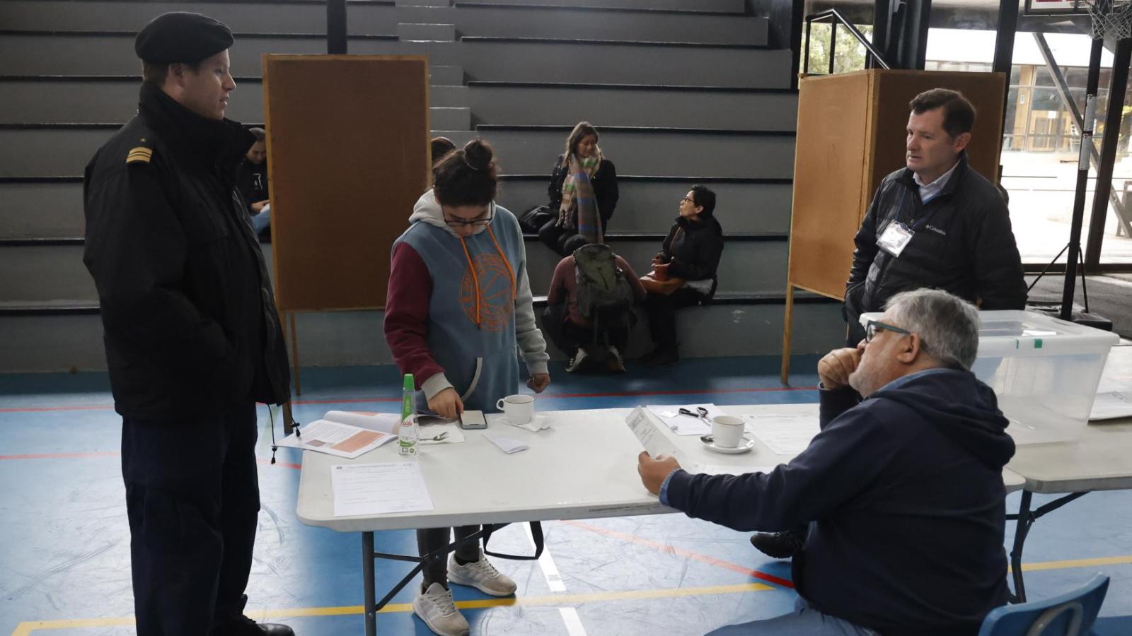 Vocales de mesa - Aton