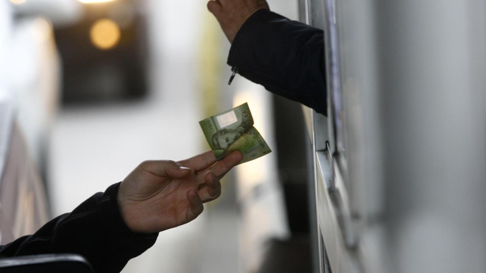 Este fin de semana es largo - Agencia Uno