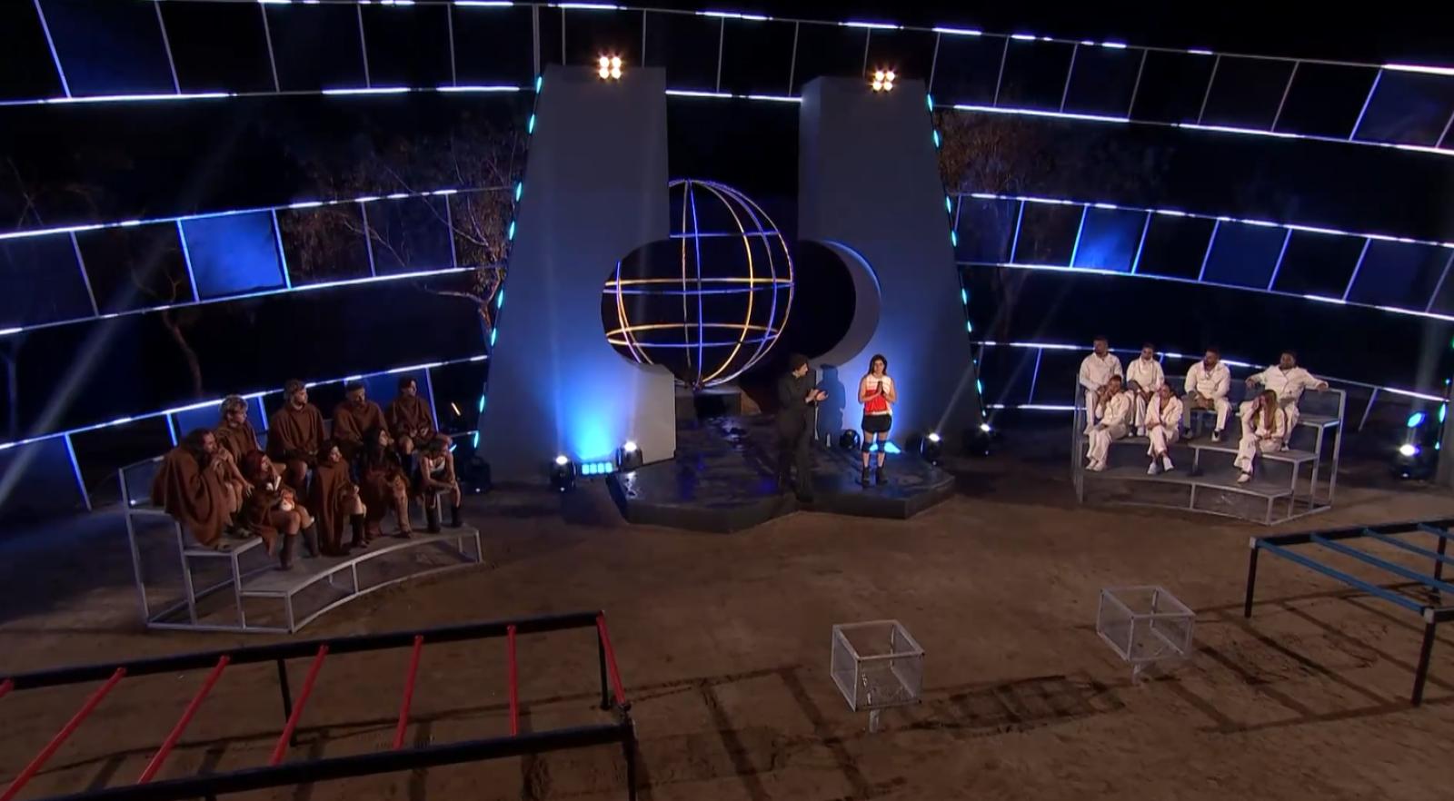 Canal 13 - Mundos Opuestos