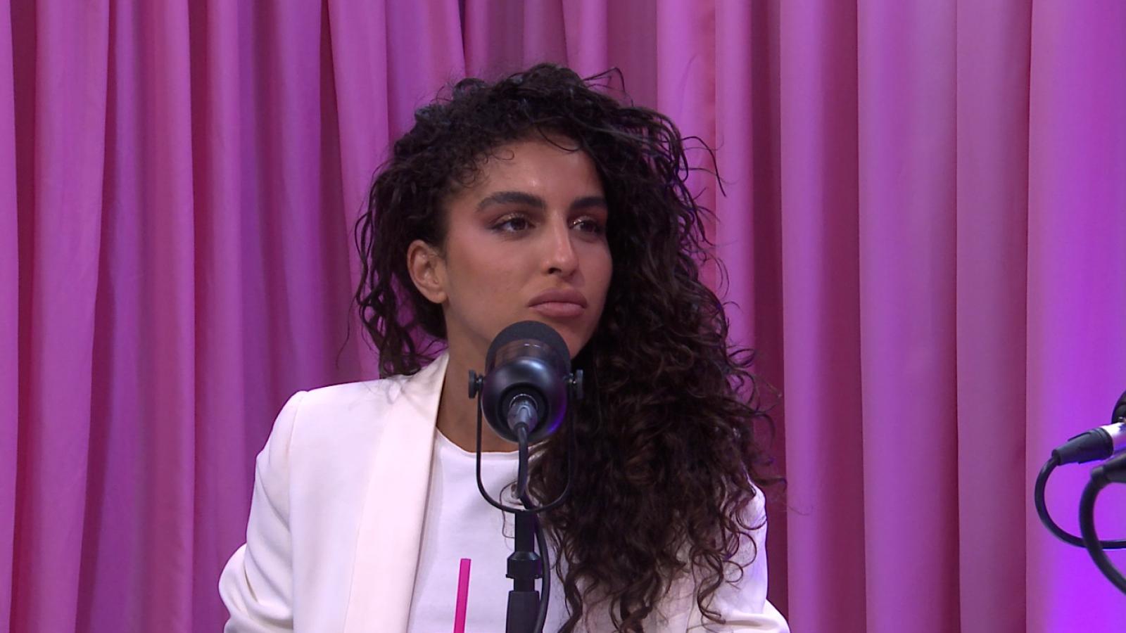 No hables con las rubias