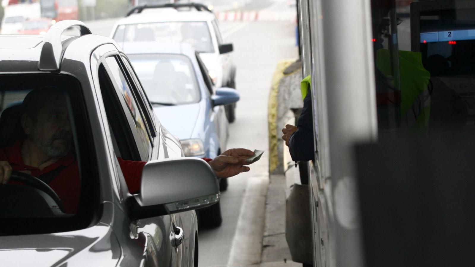 Anuncian "peaje a luca" en Fiestas Patrias - Agencia Uno