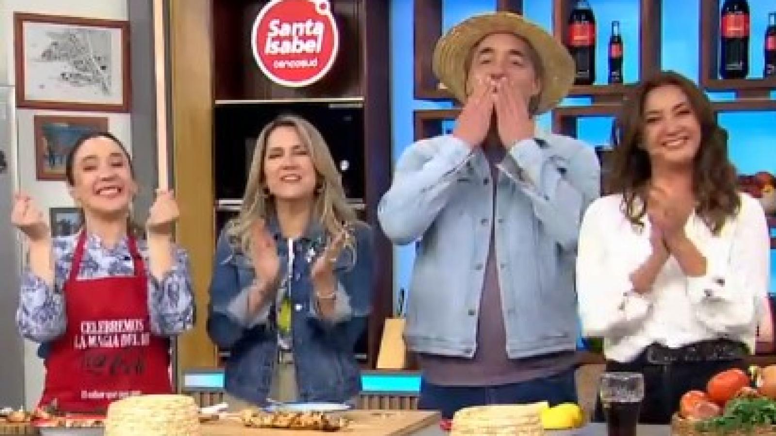 El panel se reunió para una calurosa despedida