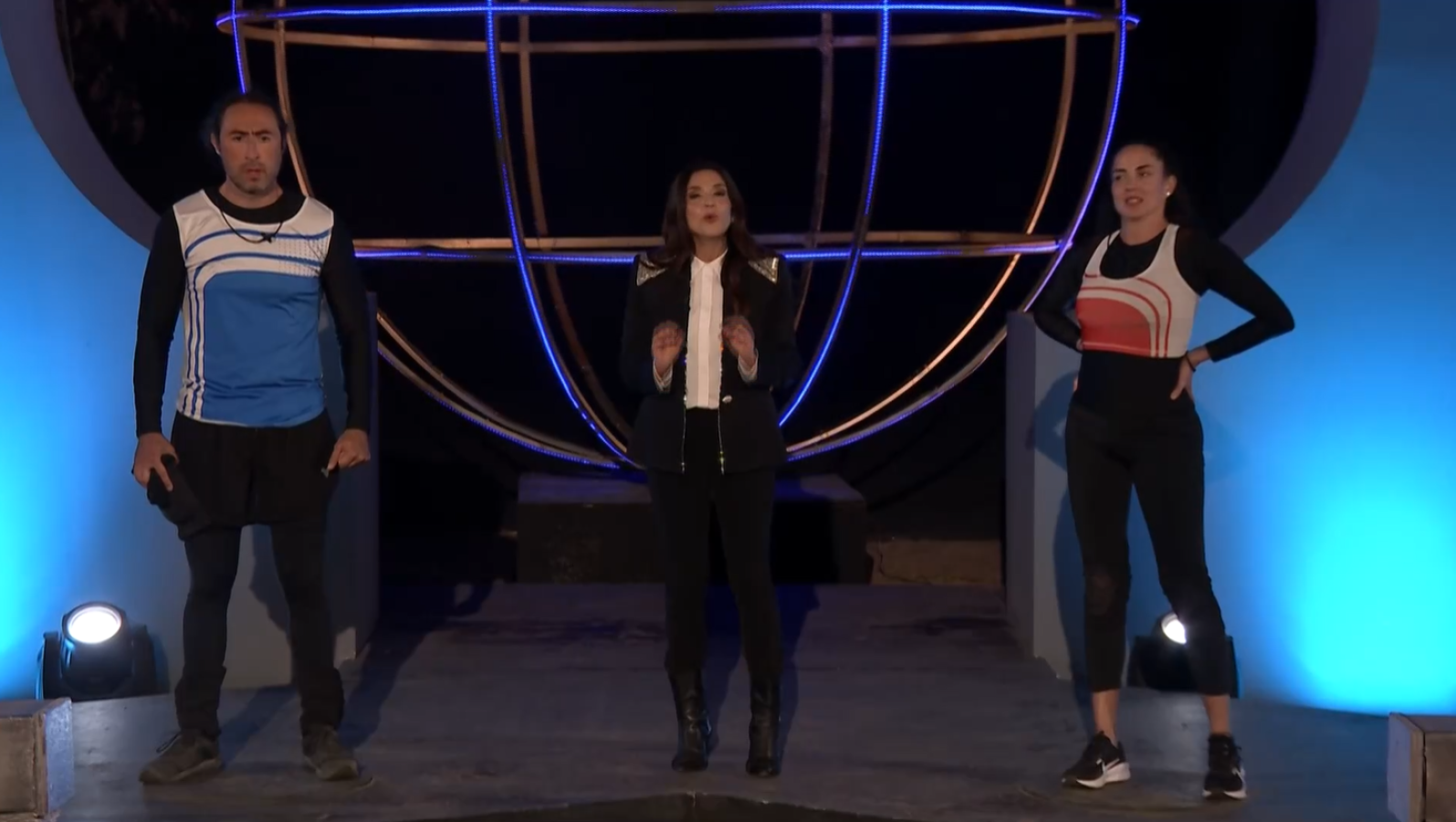 Canal 13 - Mundos Opuestos