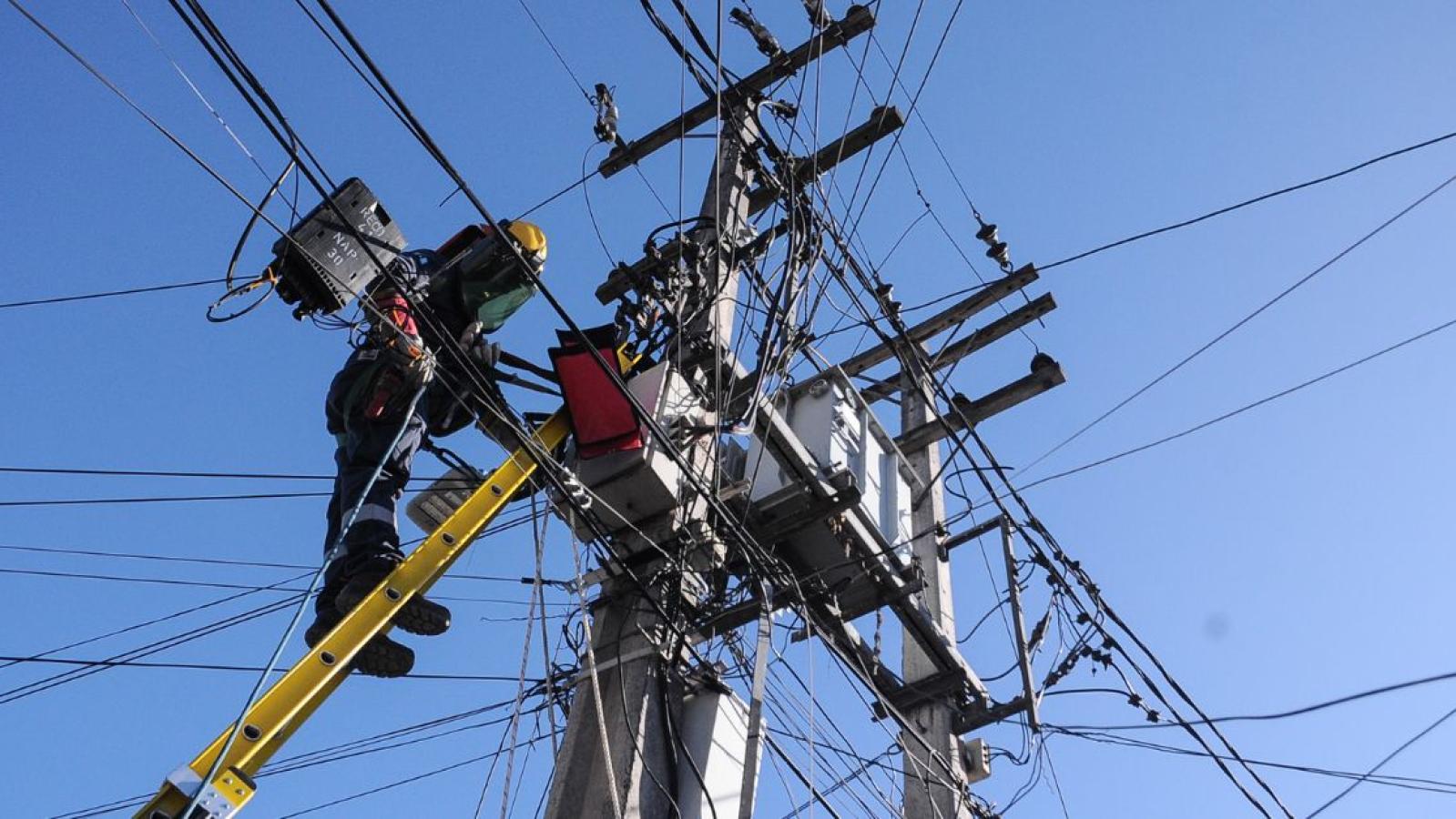 Anuncian corte de luz en cuatro comunas este viernes - Agencia Uno