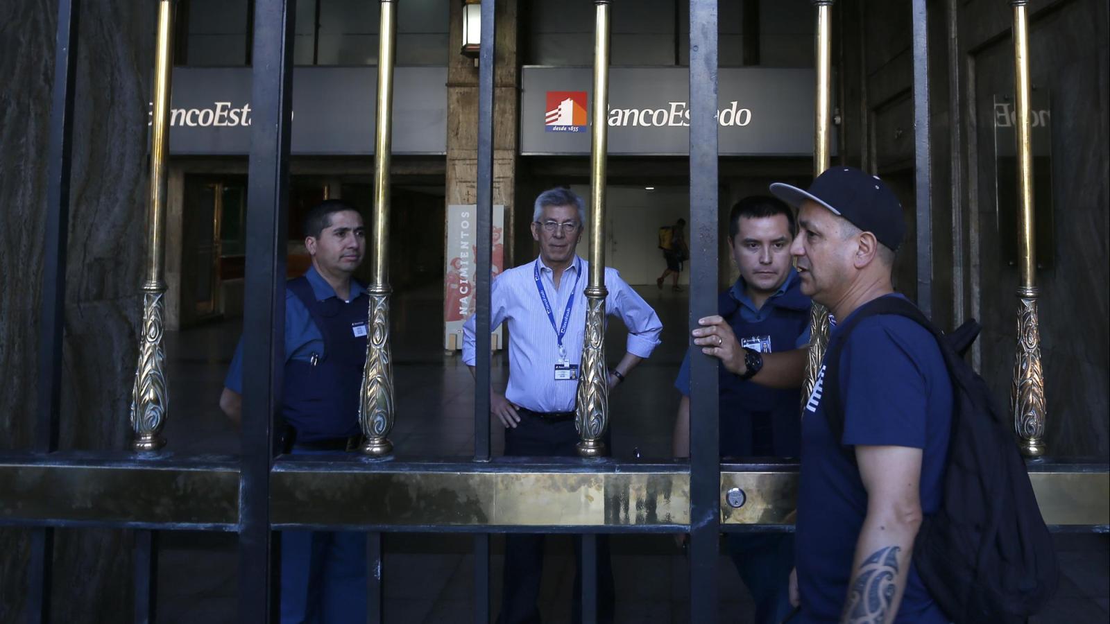 ¿Puedo hacer transferencias en feriado bancario? - Agencia Uno