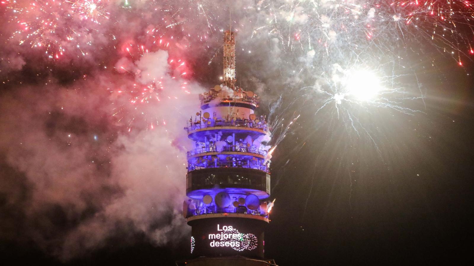 Fiesta de Año Nuevo en la Torre Entel - Créditos: Agencia Uno