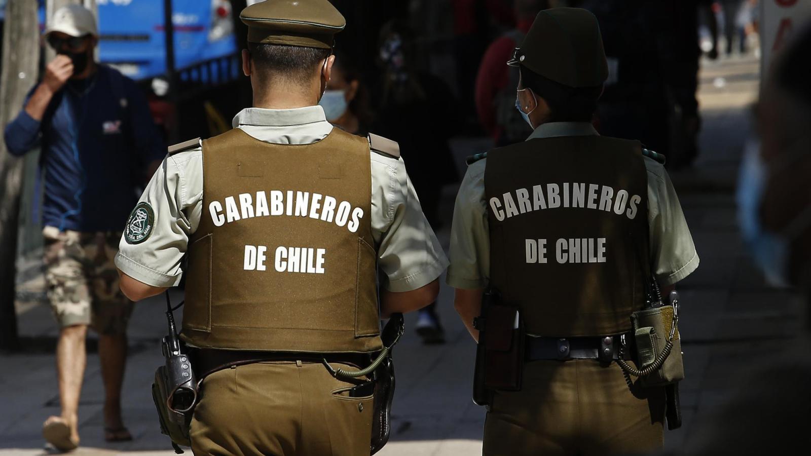 Carabineros abre cupos para civiles con sueldos sobre los $2,3 millones