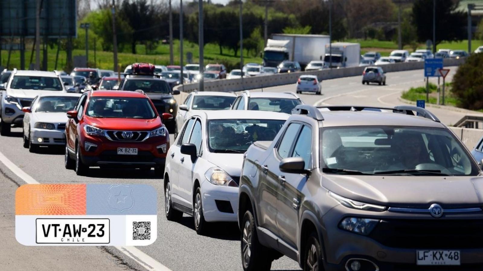 Revisa cómo y dónde conseguir la tercera placa patente en Chile