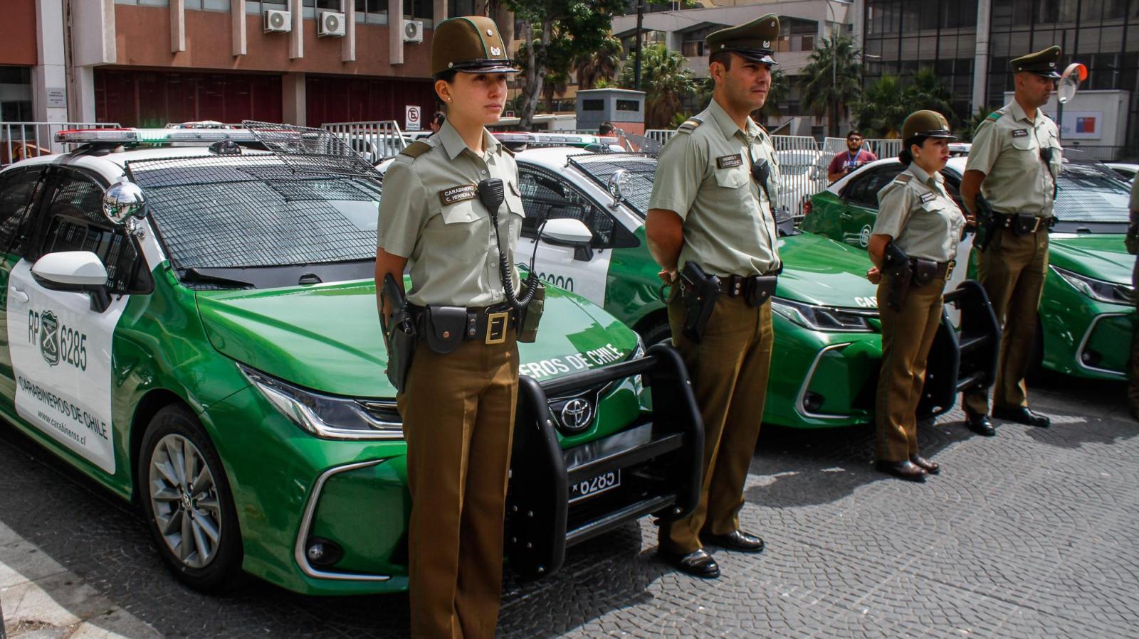 Carabineros busca 26 conductores: sueldo cerca de $1 millón