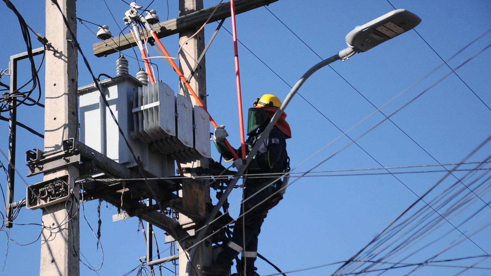 Corte de luz afectará a 8 comunas este martes 10 de marzo