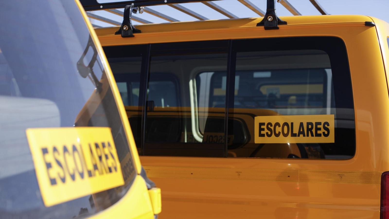 ¿Vas a contratar furgón escolar? Revisa ACÁ si cumple la normativa