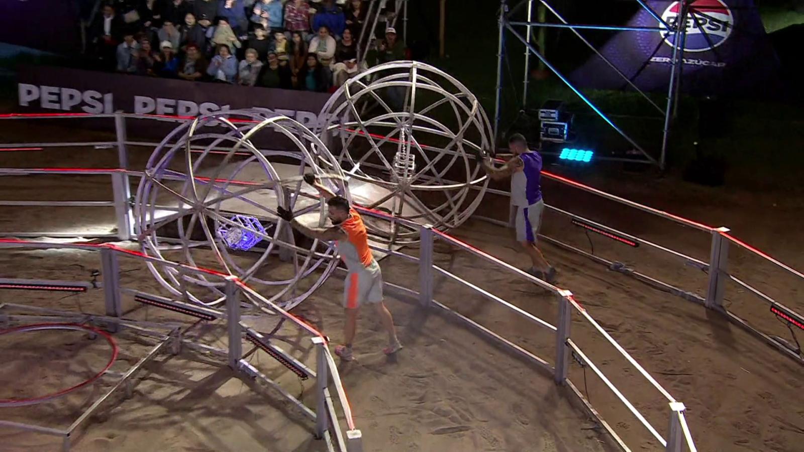 Canal 13 - Mundos Opuestos