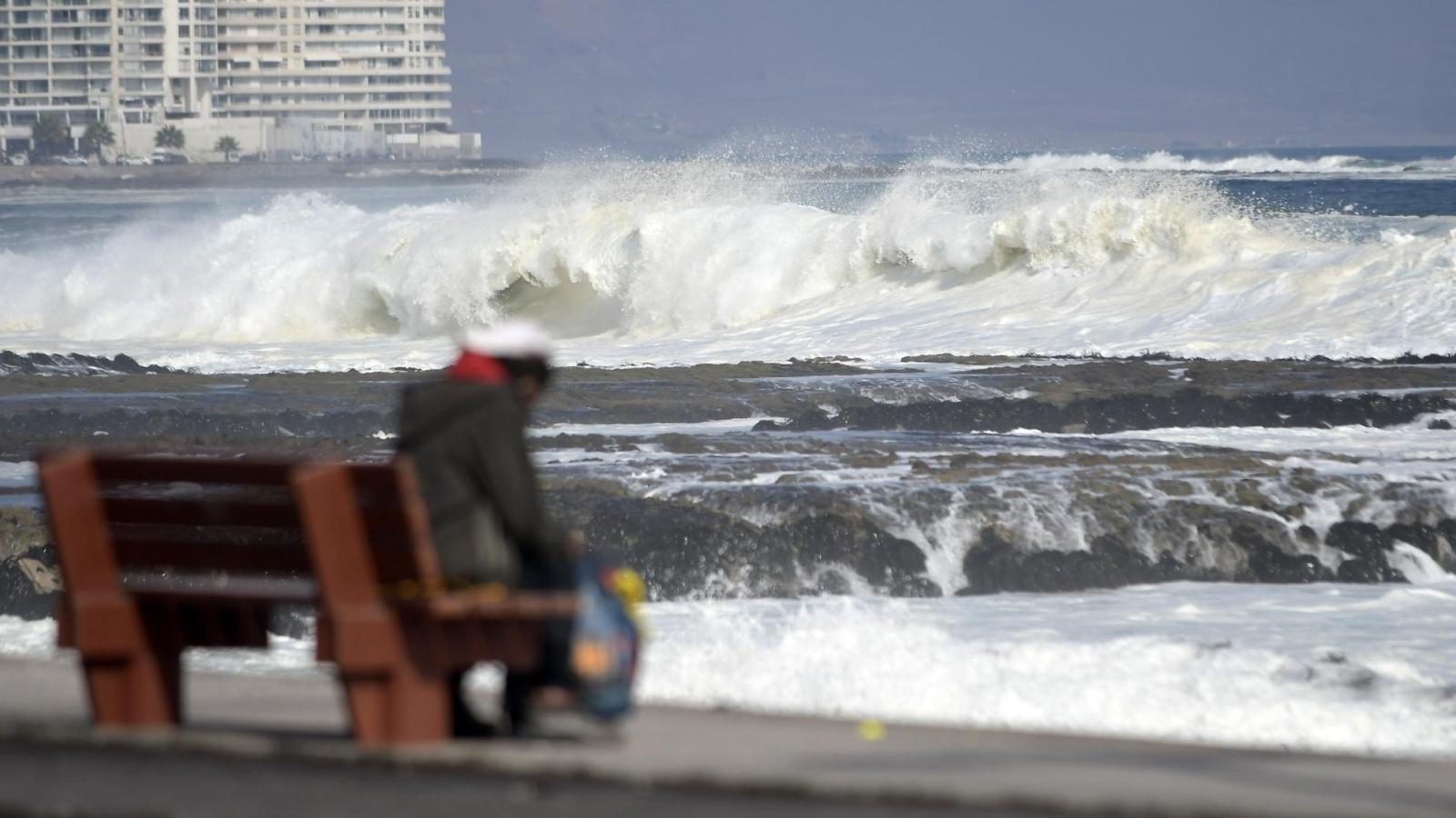 Emiten aviso de marejadas entre Coquimbo y Aysén