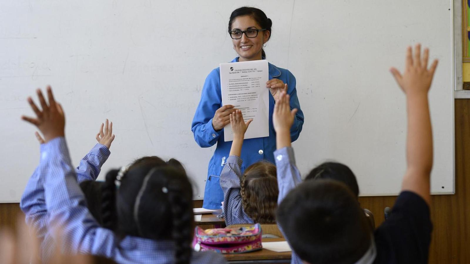 EEUU busca profesores chilenos: sueldos desde $35 millones anuales