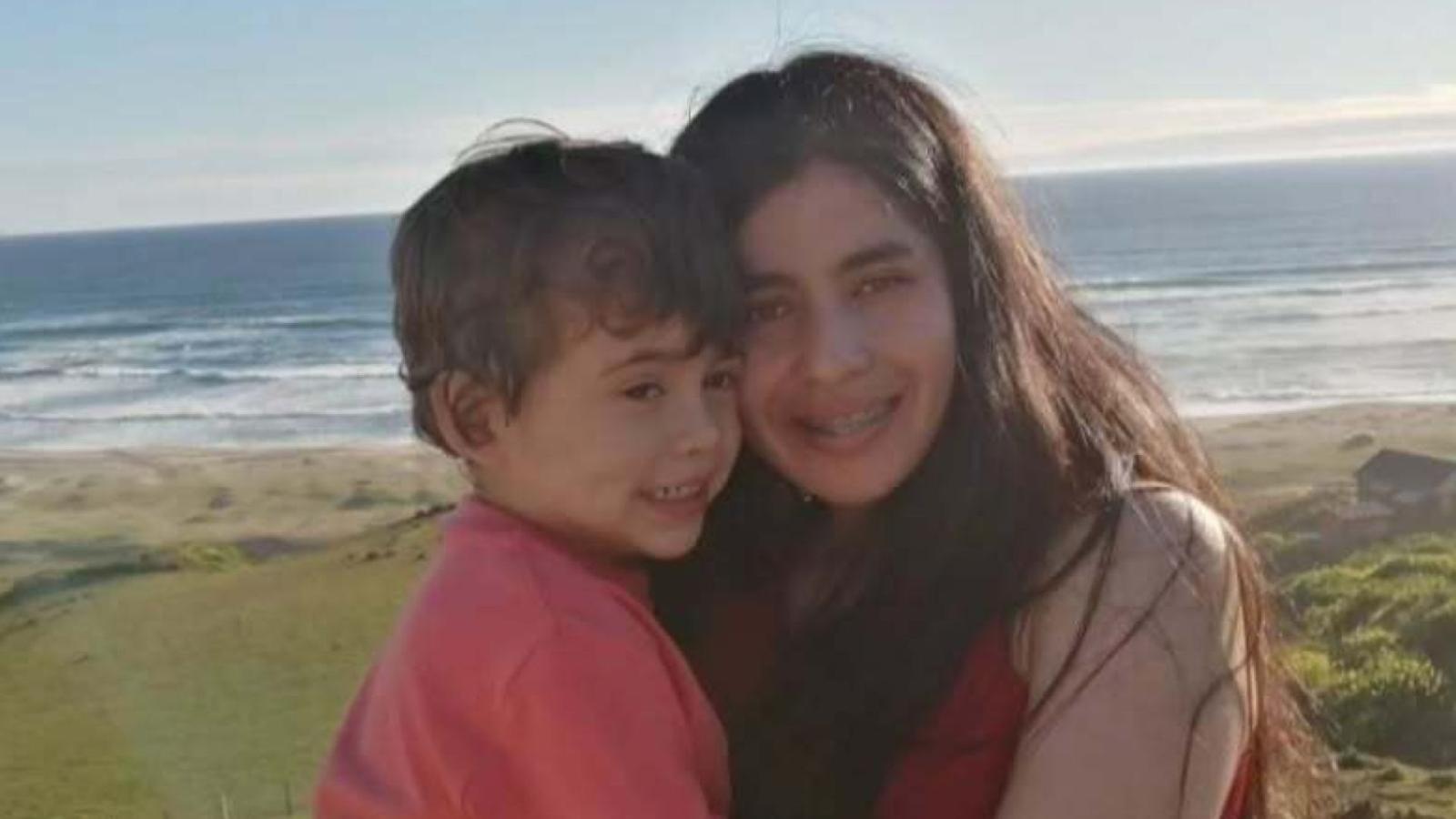 Estefanía Gutiérrez y su hijo Tomás Bravo