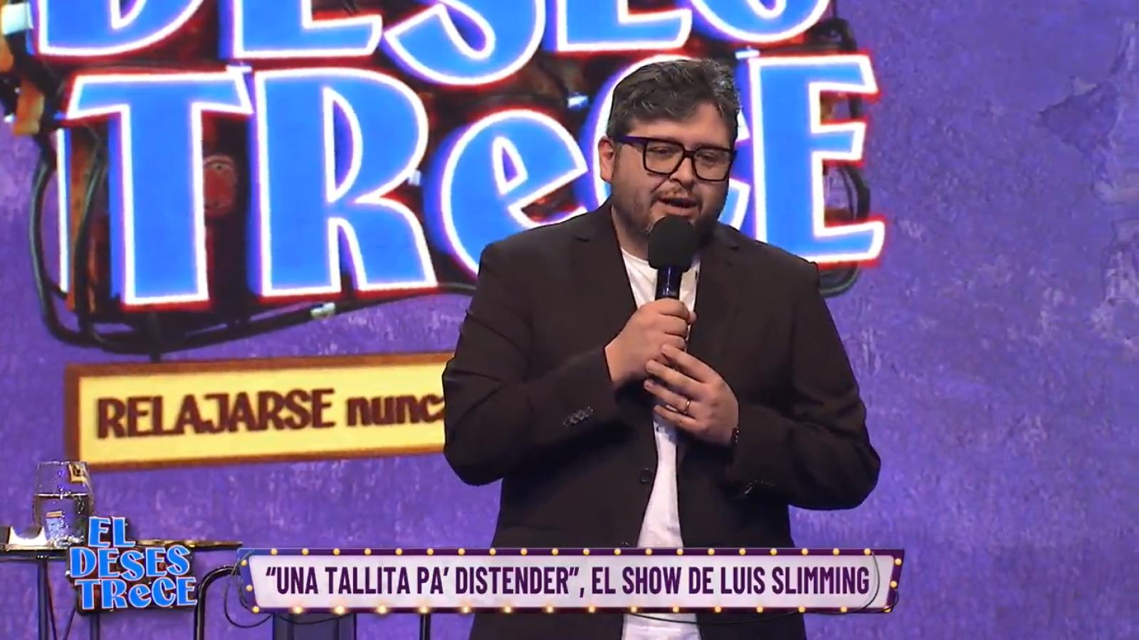 Luis Slimming conquista al público con humor contingente: así fue “Una tallita pa’ distender”