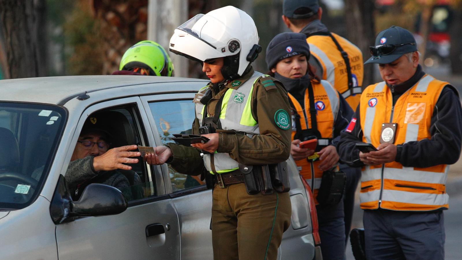 Restricción vehicular 2026 en Santiago: Fechas, horarios y multas