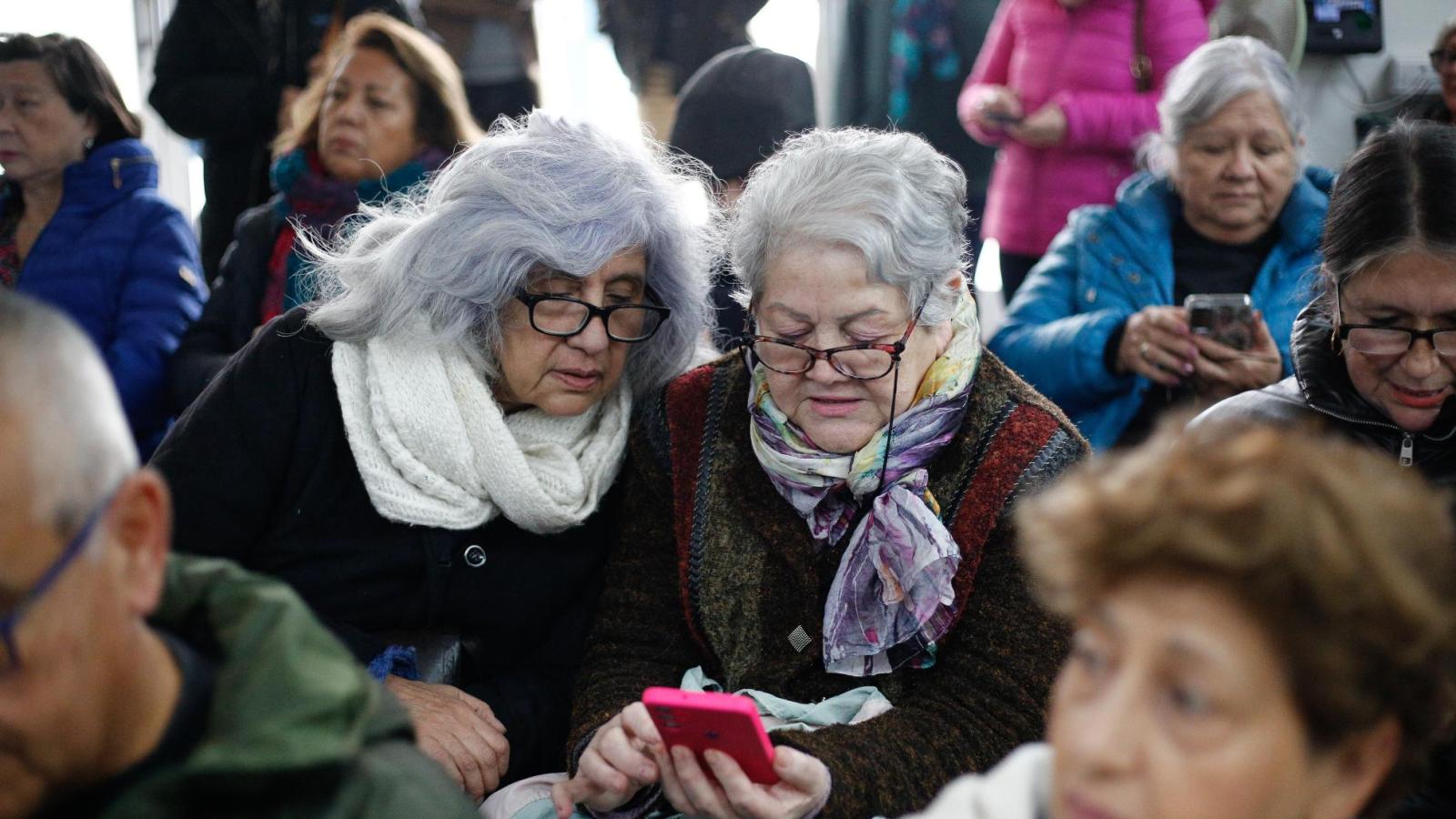 Bonos para adultos mayores en mayo - Agencia Uno 