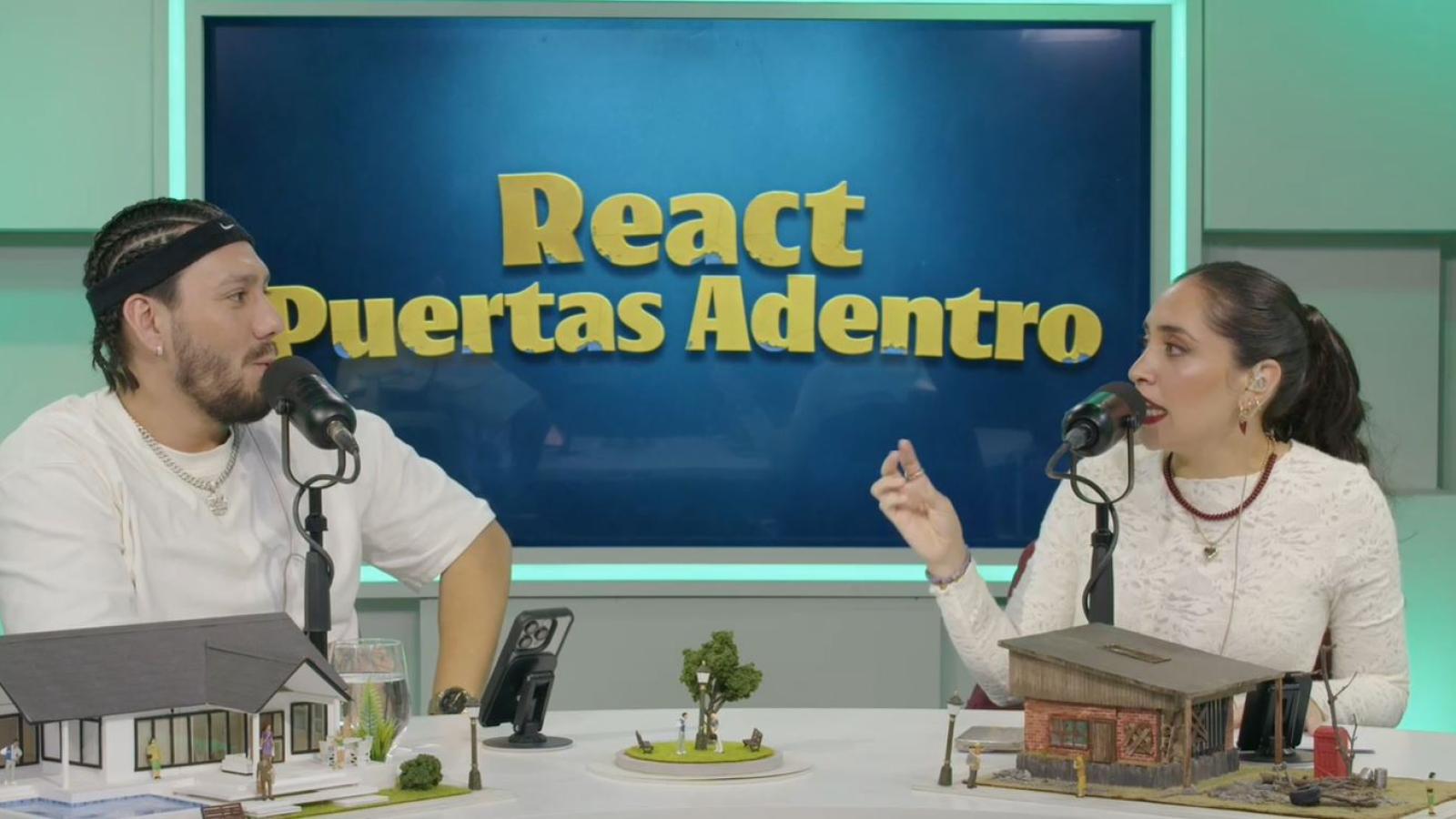 React "Puertas adentro"