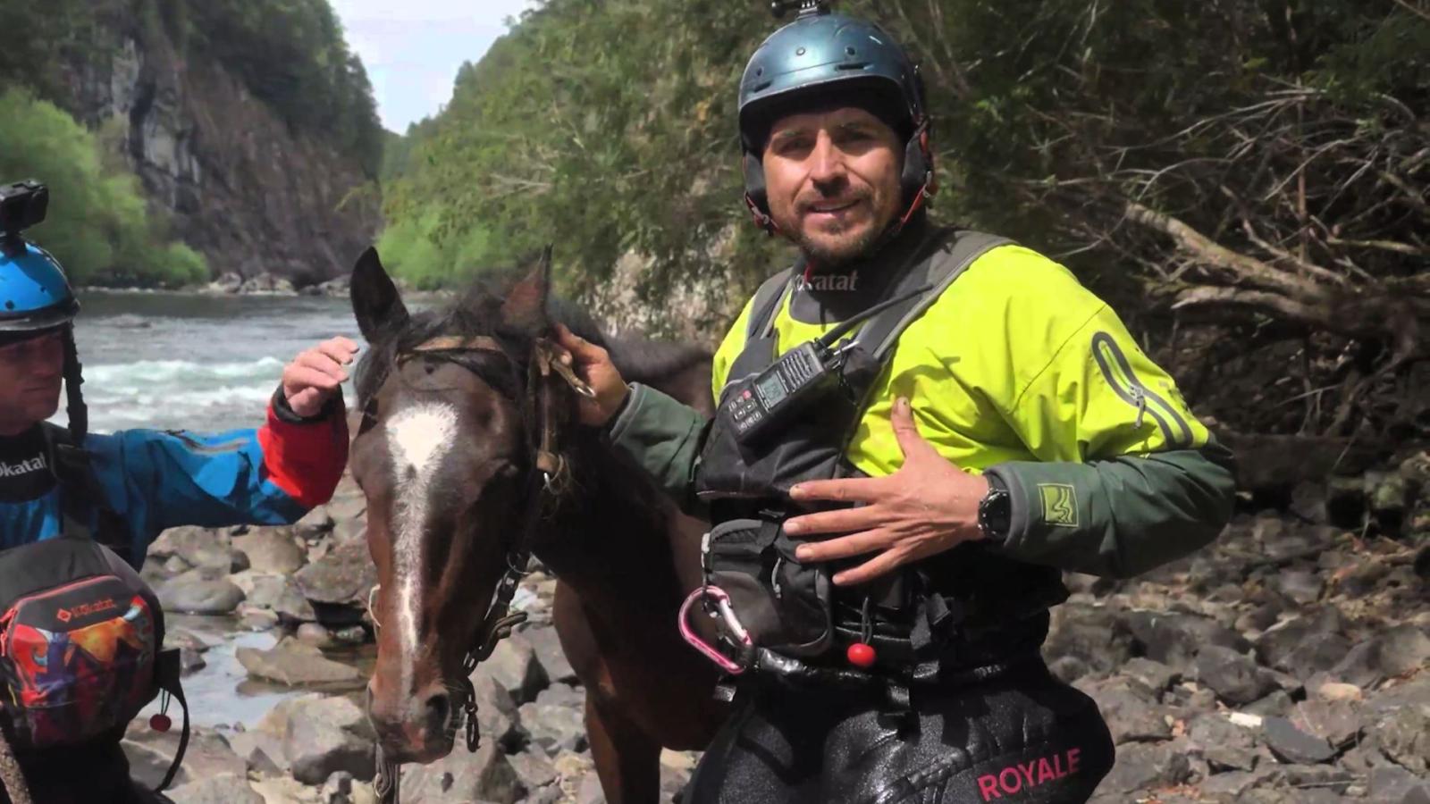 Pangal y el caballo que rescataron en la Patagonia